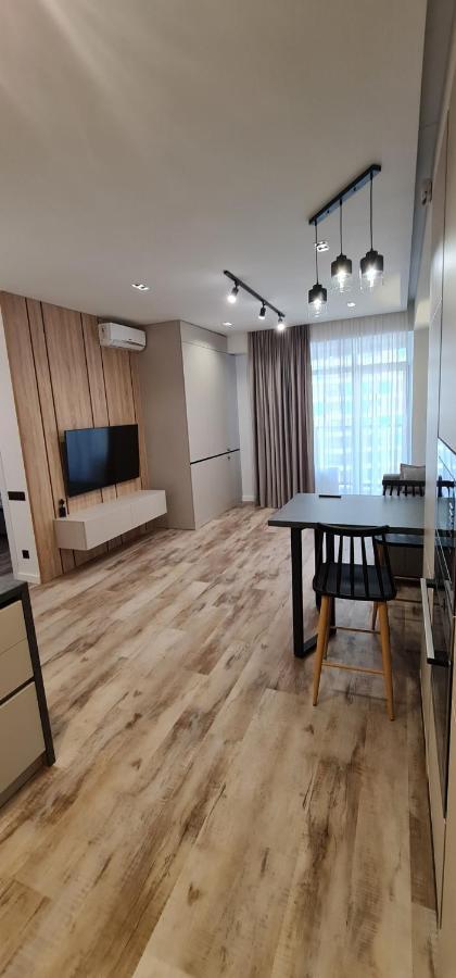 Oasis-Rent Lägenhet Chişinau Exteriör bild