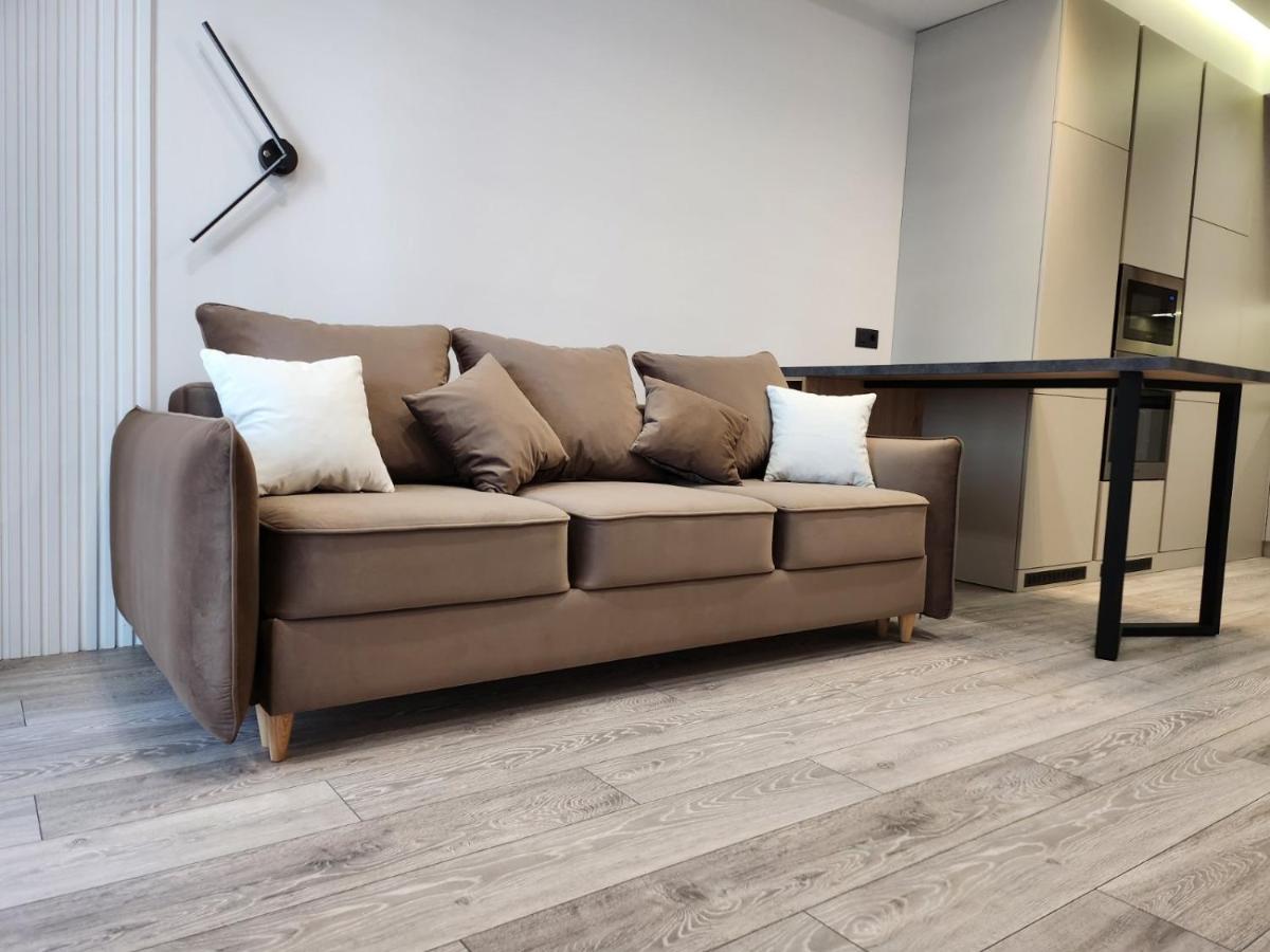 Oasis-Rent Lägenhet Chişinau Exteriör bild