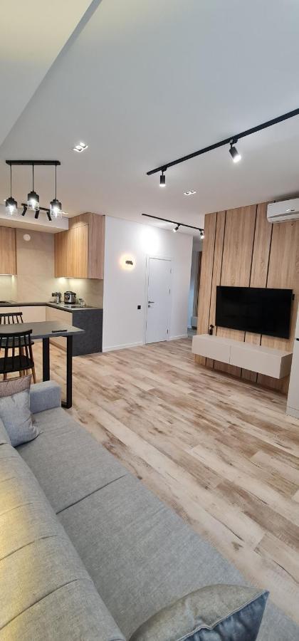 Oasis-Rent Lägenhet Chişinau Exteriör bild
