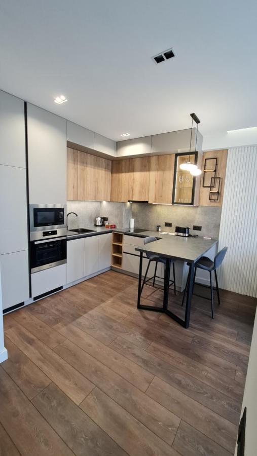 Oasis-Rent Lägenhet Chişinau Exteriör bild
