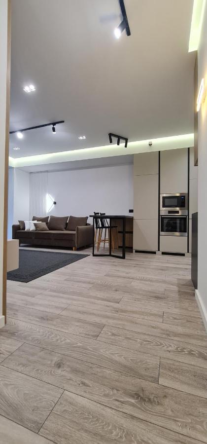 Oasis-Rent Lägenhet Chişinau Exteriör bild