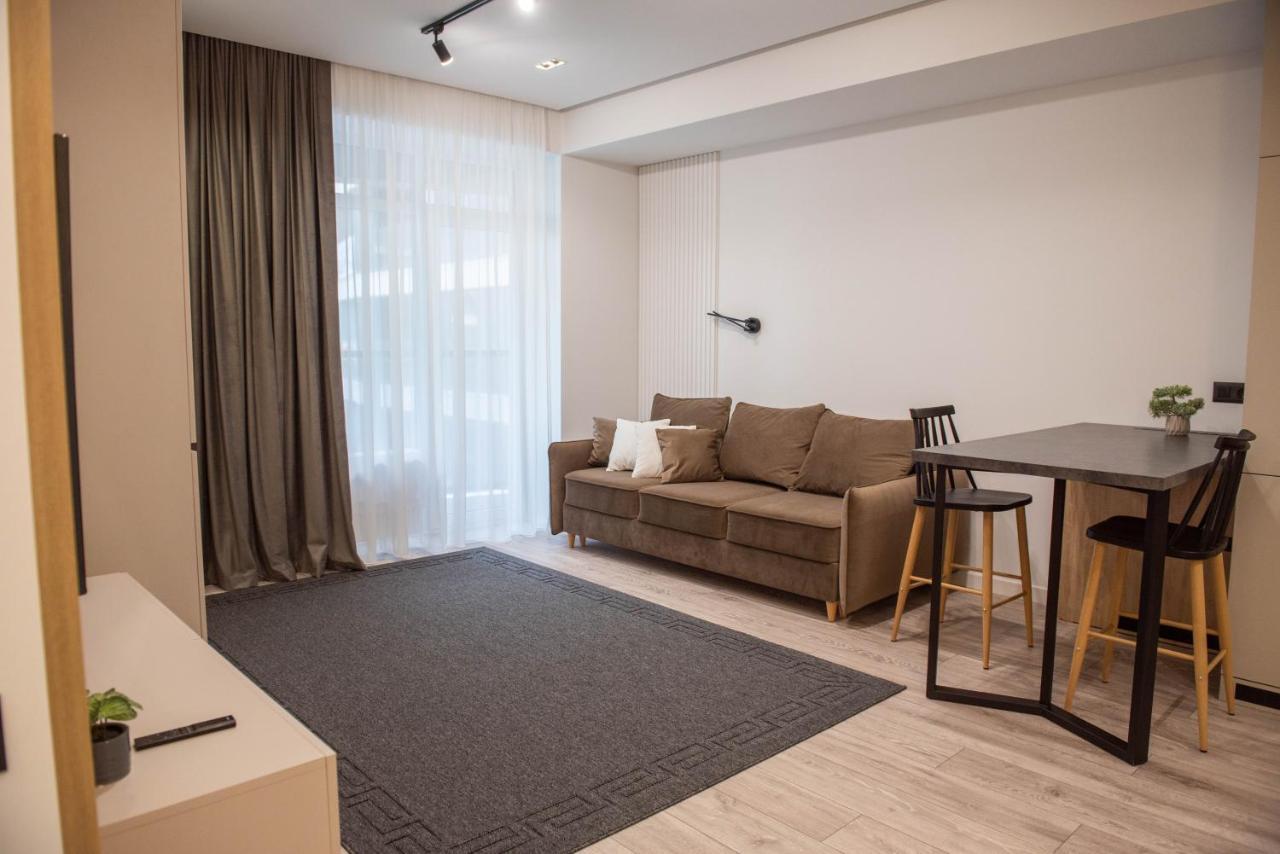 Oasis-Rent Lägenhet Chişinau Exteriör bild